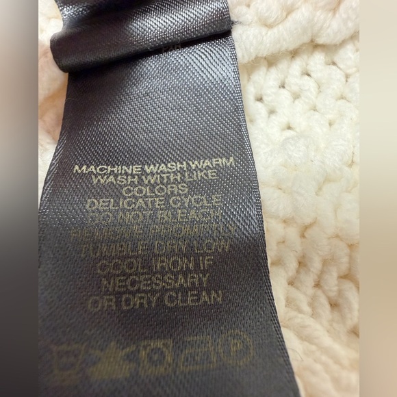 Liz Claiborne Women’s 2X Cable Knit Sweater Cream Ivory V-Neck Cozy Classic - Picture 4 of 8